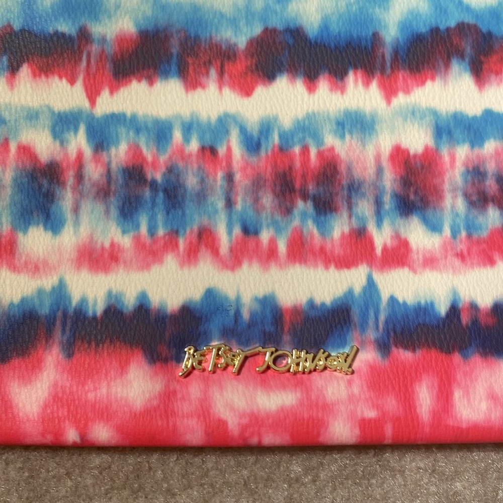 Betsey Johnson Dream‎ Big Tie Dye Wristlet - Picture 3 of 10